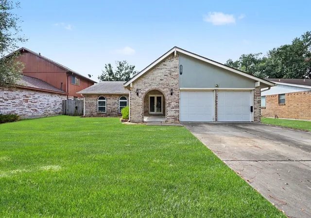 Photo 1 of Single family home for sale at 21619 Cimarron Pkwy, Katy, TX 77450 | MLS# 85589422 | Listing updated on 2026-09-07