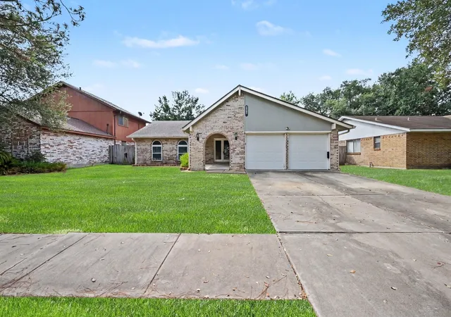 Photo 2 of Single family home for sale at 21619 Cimarron Pkwy, Katy, TX 77450 | MLS# 85589422 | Listing updated on 2026-09-07