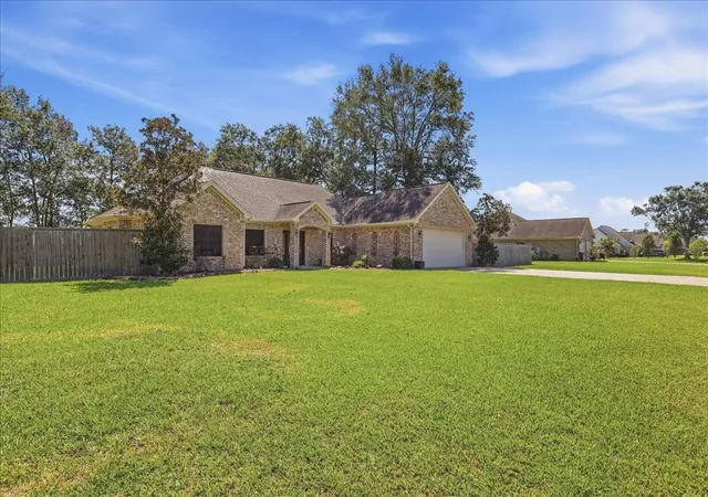 Photo 2 of Single family home for sale at 8060 E Ashford Park, Orange, TX 77630 | MLS# 66894594 | Listing updated on 2026-10-04