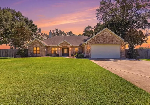 Photo 4 of Single family home for sale at 8060 E Ashford Park, Orange, TX 77630 | MLS# 66894594 | Listing updated on 2026-10-04