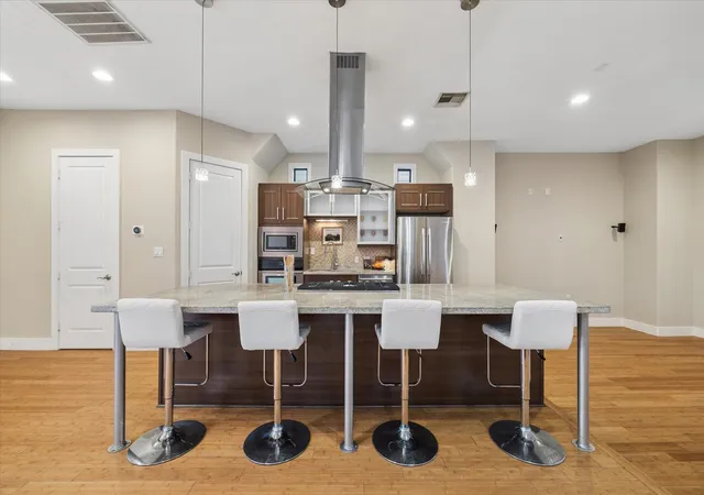 Photo 4 of Single family home for sale at 1923 Johnson St, Houston, TX 77007 | MLS# 93922234 | Listing updated on 2026-09-23
