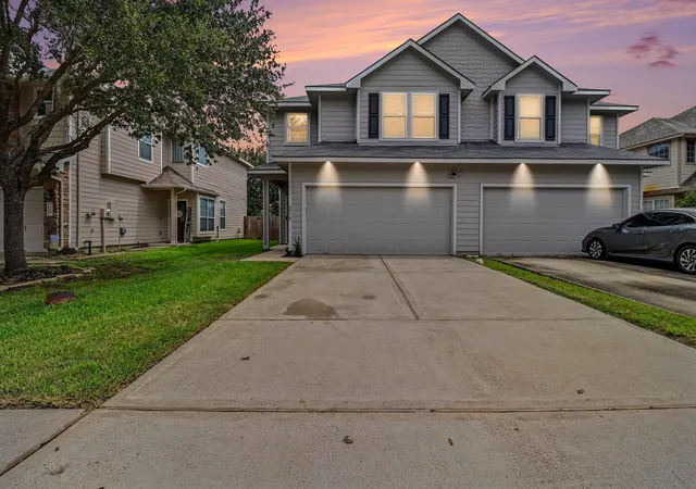 Photo 1 of Townhouse for sale at 316 Brandy Ridge Ln, Dickinson, TX 77539 | MLS# 52623463 | Listing updated on 2026-09-26