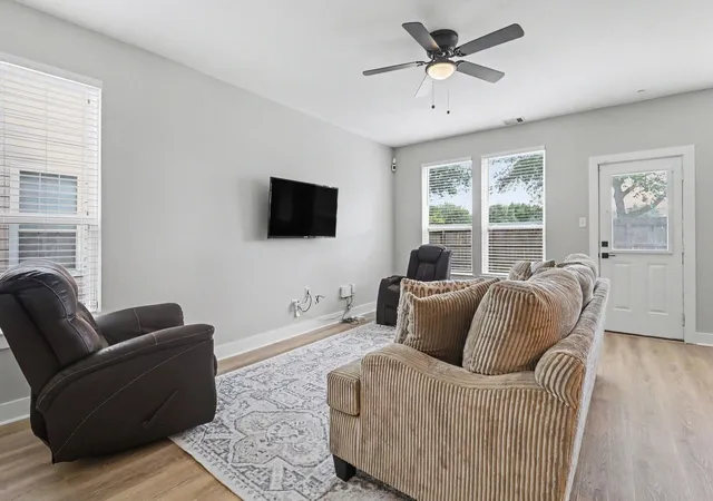 Photo 3 of Townhouse for sale at 316 Brandy Ridge Ln, Dickinson, TX 77539 | MLS# 52623463 | Listing updated on 2026-09-26