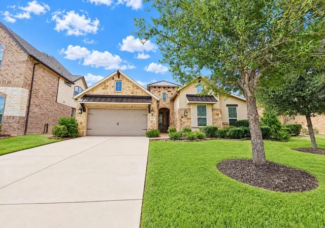 Photo 2 of Sale Pending at 3718 Pinebrook Holw Ln, Spring, TX 77386 | MLS# 40129910 | Listing updated on 2026-09-25