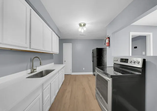 Photo 3 of Single family home for sale at 5831 Lyndhurst St, Houston, TX 77033 | MLS# 42853408 | Listing updated on 2026-09-10