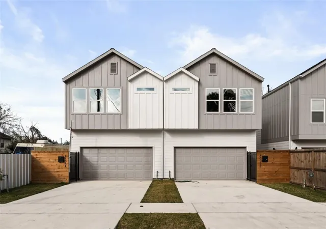 Photo 1 of Multi family home for sale at 1564 Godwin St, Houston, TX 77023 | MLS# 74626253 | Listing updated on 2026-09-19