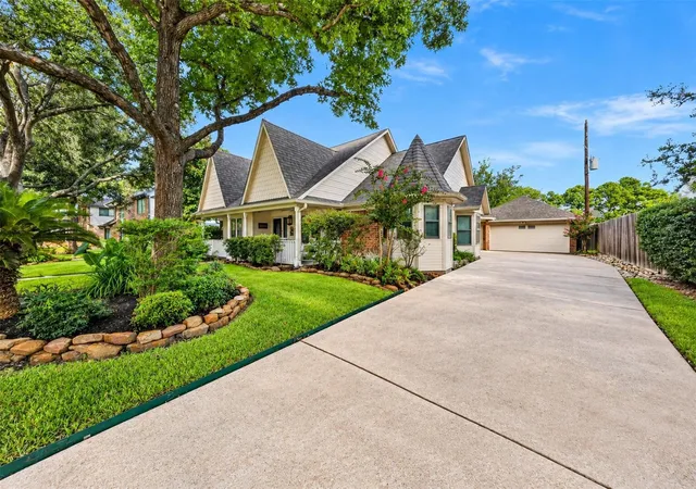 Photo 3 of Single family home for sale at 21014 Harvest Hl Ln, Houston, TX 77073 | MLS# 45196663 | Listing updated on 2026-09-18