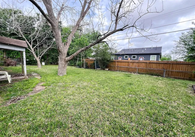 Photo 2 of Sale Pending at 5863 Southgood St, Houston, TX 77033 | MLS# 23484035 | Listing updated on 2026-09-21