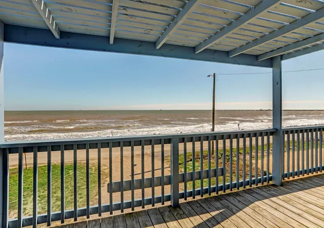 Photo 4 of Single family home for sale at 814 Beach Dr, Freeport, TX 77541 | MLS# 38298308 | Listing updated on 2026-09-20