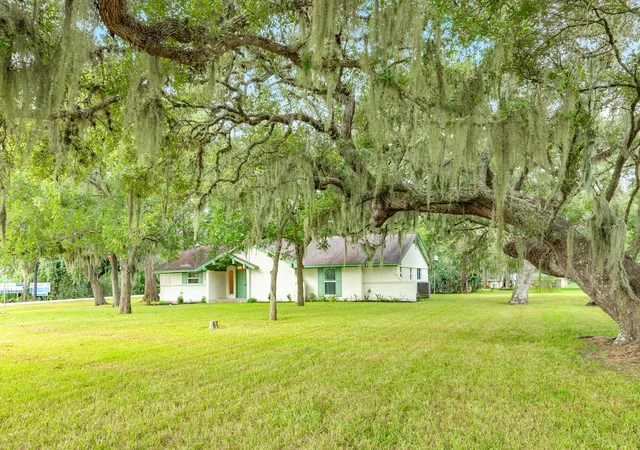 Photo 1 of Single family home for sale at 9020 Fm 1459 Rd, Sweeny, TX 77480 | MLS# 3382836 | Listing updated on 2026-09-19