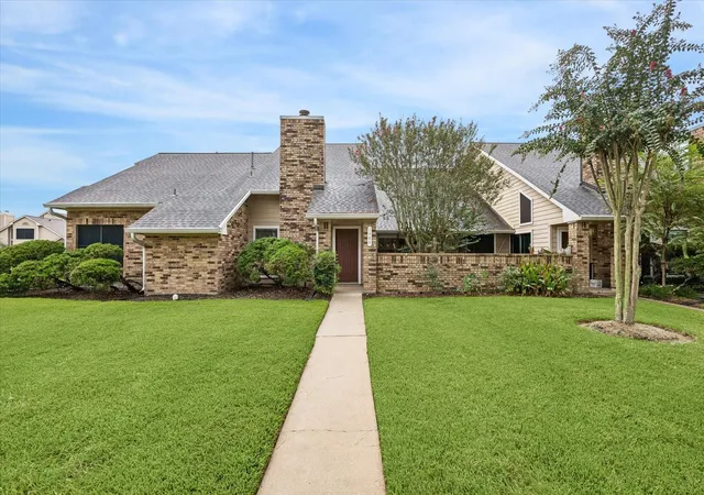 Townhouse for sale at 1480 Gemini St, Houston, TX 77058 | MLS# 91104757