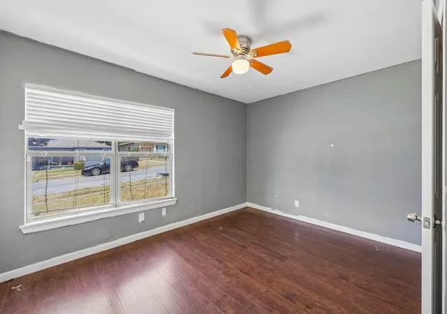 Photo 3 of Single family home for sale at 3455 W Boyce Ave, Fort Worth, TX 76133 | MLS# 90598594 | Listing updated on 2026-09-12