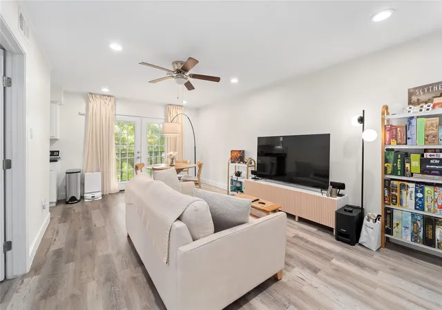Photo 2 of Condo for sale at 8223 Kingsbrook Rd #212, Houston, TX 77024 | MLS# 79774449 | Listing updated on 2026-09-09