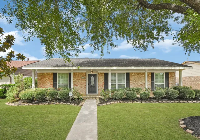 Photo 1 of Single family home for sale at 10307 Sagerock Dr, Houston, TX 77089 | MLS# 43791208 | Listing updated on 2026-09-17