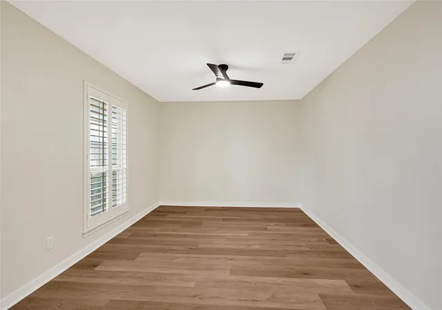 Photo 4 of Single family home for sale at 10307 Sagerock Dr, Houston, TX 77089 | MLS# 43791208 | Listing updated on 2026-09-17