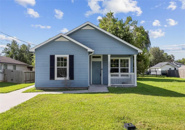 Photo 1 of Sale Pending at 2027 Rosalee St, La Marque, TX 77568 | MLS# 30930593 | Listing updated on 2026-10-03