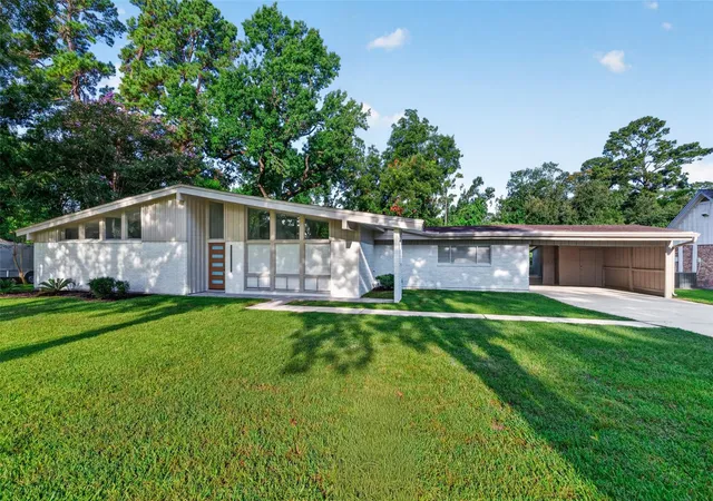 Photo 3 of Single family home for sale at 11619 Possum Holw Ln, Houston, TX 77065 | MLS# 32560465 | Listing updated on 2026-09-21