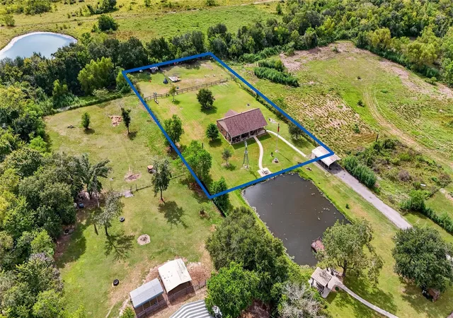Photo 2 of Single family home for sale at 4933 1/2 Powers Ln, Alvin, TX 77511 | MLS# 70413452 | Listing updated on 2026-09-13