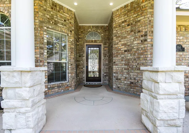 Photo 1 of Single family home for sale at 104 Peach Tree St, Huntsville, TX 77320 | MLS# 82785524 | Listing updated on 2026-09-20