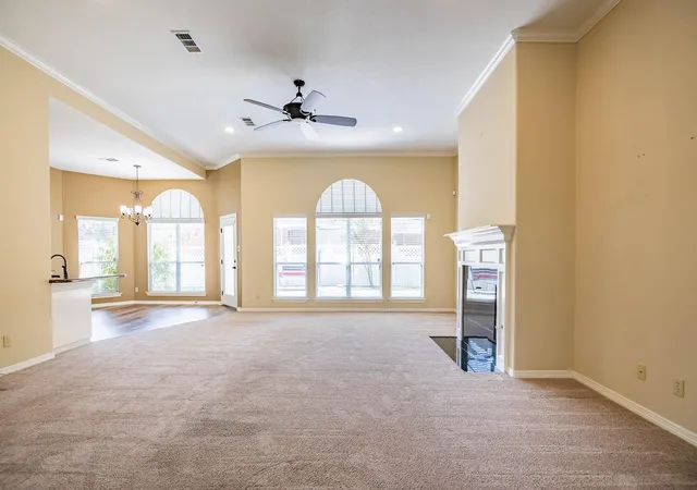 Photo 4 of Single family home for sale at 104 Peach Tree St, Huntsville, TX 77320 | MLS# 82785524 | Listing updated on 2026-09-20