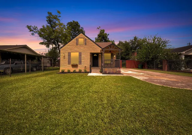 Single family home for sale at 1103 Beckman St, Houston, TX 77076 | MLS# 79017868 | Listing updated on 2026-10-10