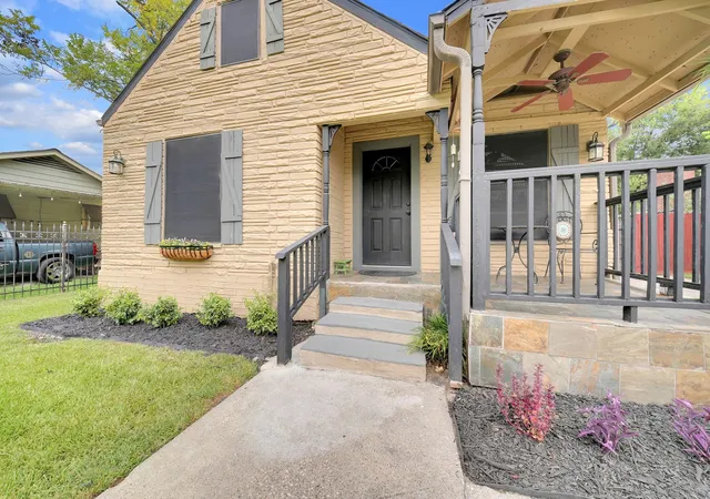 Photo 4 of Single family home for sale at 1103 Beckman St, Houston, TX 77076 | MLS# 79017868 | Listing updated on 2026-10-10
