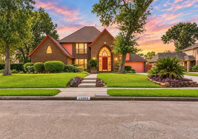 Photo 3 of Single family home for sale at 13903 Wilde Forest Ct, Sugar Land, TX 77498 | MLS# 98477105 | Listing updated on 2026-10-07