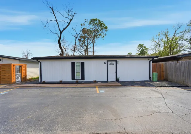 Photo 1 of Single family home for sale at 4102 Sherwood Ln #8, Houston, TX 77092 | MLS# 5986731 | Listing updated on 2026-09-05