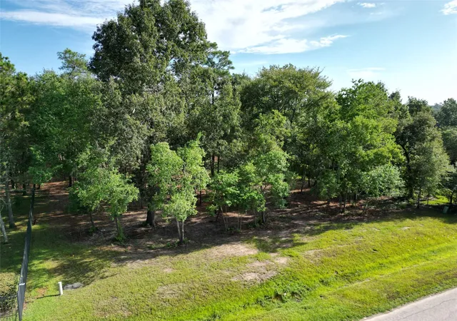 Photo 4 of Sale Pending at 27719 W Balsam Fir Cir, Spring, TX 77386 | MLS# 90276456 | Listing updated on 2026-09-13