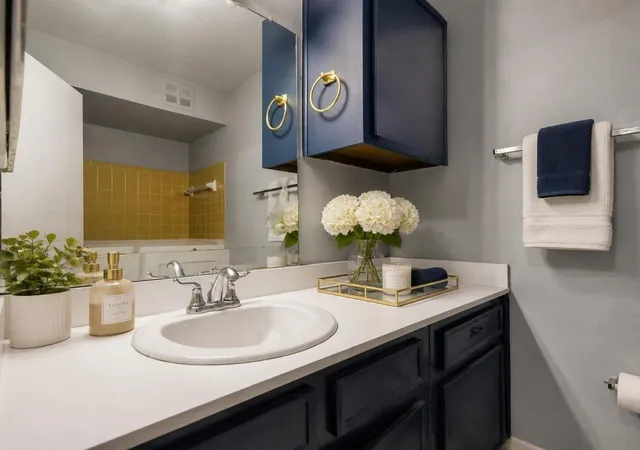 Photo 4 of Condo for sale at 4500 Sherwood Ln #31, Houston, TX 77092 | MLS# 72567726 | Listing updated on 2026-09-24