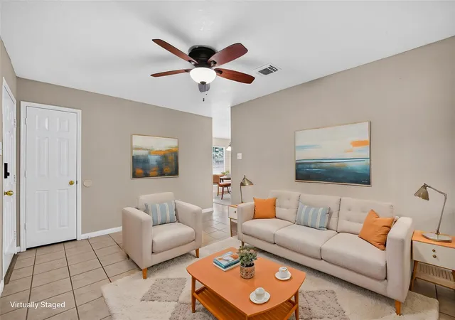 Photo 2 of Single family home for sale at 1835 Wren Dr, League City, TX 77573 | MLS# 76865560 | Listing updated on 2026-09-11