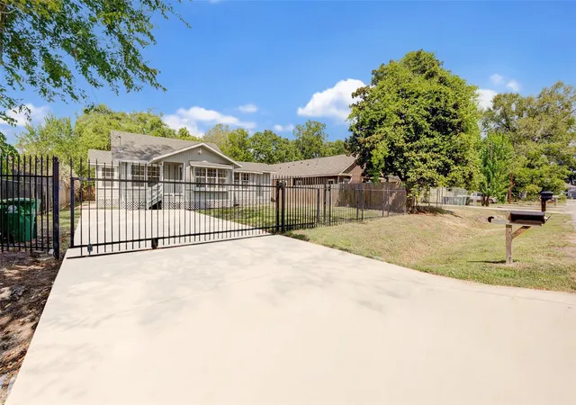 Photo 1 of Multi family home for sale at 8709 Knox St, Houston, TX 77088 | MLS# 74000238 | Listing updated on 2026-10-05