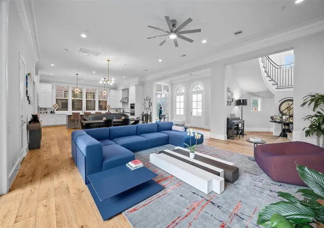 Photo 3 of Single family home for sale at 7506 Cuadro Ln, Houston, TX 77055 | MLS# 23786076 | Listing updated on 2026-09-26