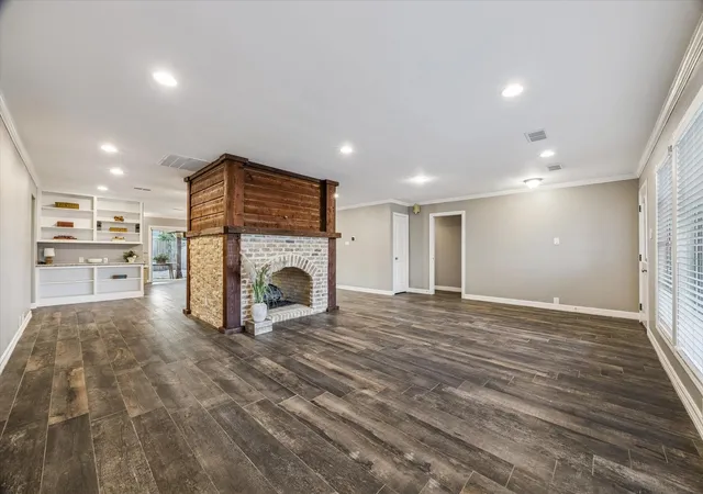 Photo 3 of Single family home for sale at 1205 Marine Dr, Galveston, TX 77550 | MLS# 55569495 | Listing updated on 2026-09-27
