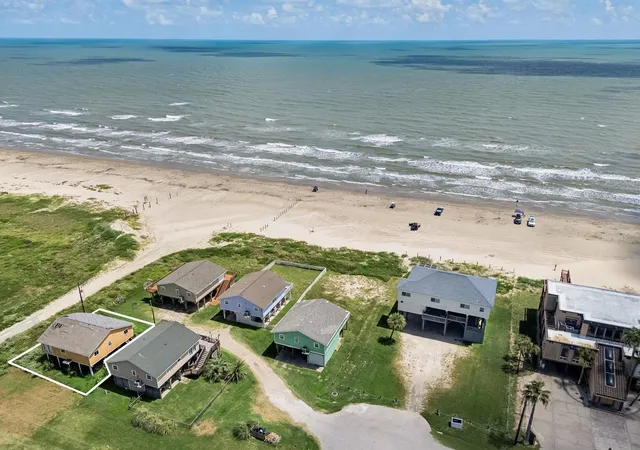 Photo 1 of Land for sale at 16507 Jamaica Beach Rd, Galveston, TX 77554 | MLS# 9365110 | Listing updated on 2026-09-09