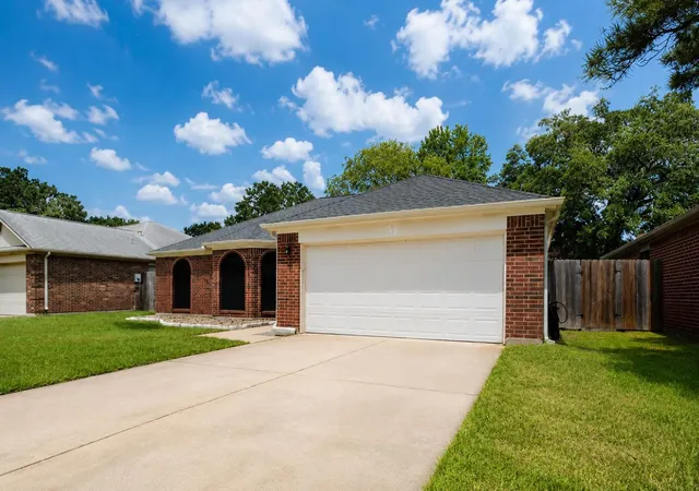 Photo 2 of Single family home for sale at 5718 Village Park Dr, Katy, TX 77493 | MLS# 83913005 | Listing updated on 2026-09-11
