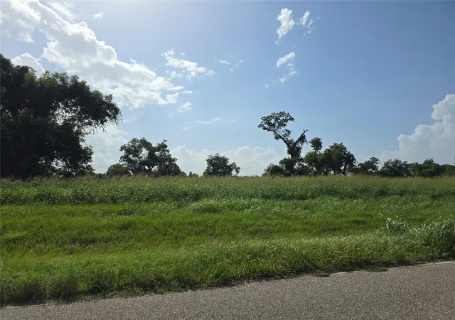 Photo 1 of Land for sale at 3618 Tankersley Cir, Rosharon, TX 77583 | MLS# 9774737 | Listing updated on 2026-09-21