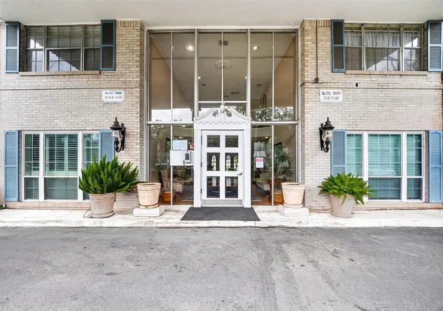Photo 1 of Condo for sale at 2600 Bellefontaine St Apt D24, Houston, TX 77025 | MLS# 49614270 | Listing updated on 2026-09-01