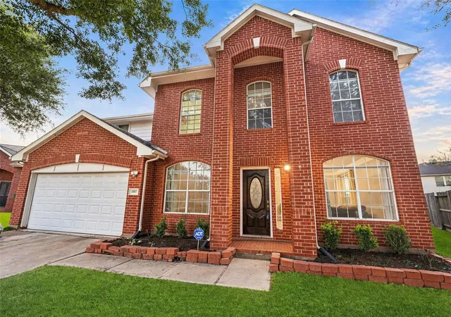 Photo 2 of Single family home for sale at 5507 River Gable Ct, Sugar Land, TX 77479 | MLS# 47759678 | Listing updated on 2026-09-17