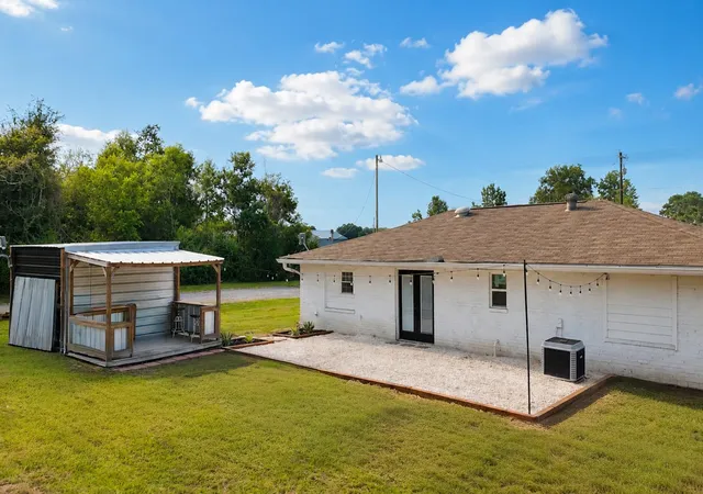 Photo 3 of Sale Pending at 1536 Fm 253 Rd, Buna, TX 77612 | MLS# 48779141 | Listing updated on 2026-10-03
