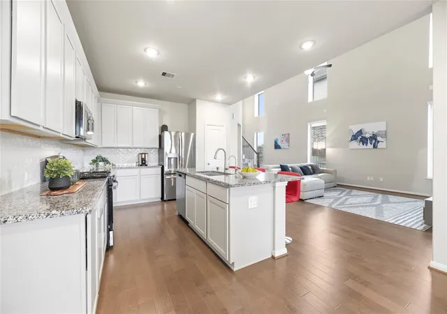 Photo 3 of Single family home for sale at 1930 Misty Fld Dr, Missouri City, TX 77459 | MLS# 16391767 | Listing updated on 2026-09-06