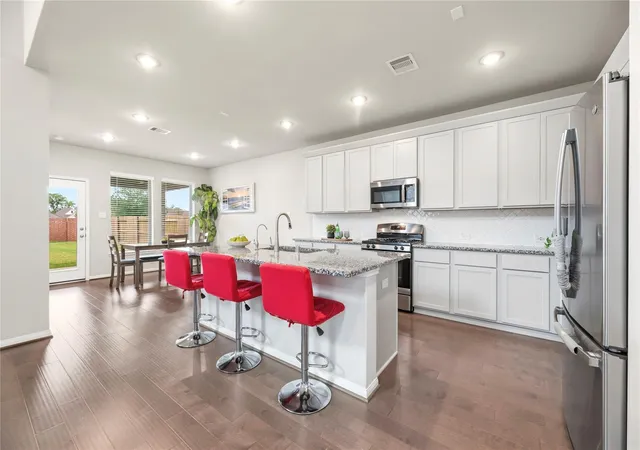 Photo 3 of Single family home for sale at 1930 Misty Fld Dr, Missouri City, TX 77459 | MLS# 16391767 | Listing updated on 2026-09-06