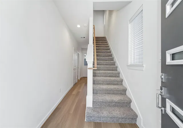 Photo 2 of Sale Pending at 1013 Erin St #U, Houston, TX 77009 | MLS# 24389250 | Listing updated on 2026-09-16