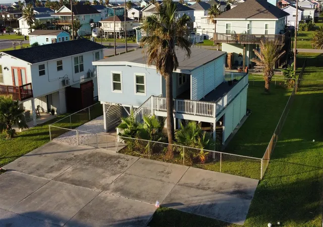 Photo 1 of Single family home for sale at 4123 Liberty Dr, Galveston, TX 77554 | MLS# 69329575 | Listing updated on 2026-09-17