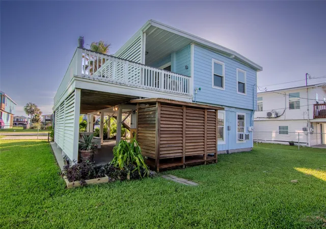 Photo 3 of Single family home for sale at 4123 Liberty Dr, Galveston, TX 77554 | MLS# 69329575 | Listing updated on 2026-09-17