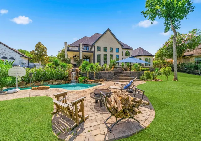Photo 3 of Single family home for sale at 4903 Westerdale Dr, Fulshear, TX 77441 | MLS# 10102936 | Listing updated on 2026-09-11