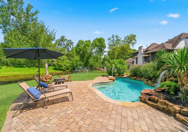 Photo 4 of Single family home for sale at 4903 Westerdale Dr, Fulshear, TX 77441 | MLS# 10102936 | Listing updated on 2026-09-11