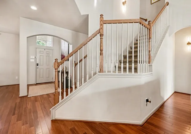 Photo 2 of Single family home for sale at 437 Holly Branch Ln, Kemah, TX 77565 | MLS# 39732069 | Listing updated on 2026-09-12
