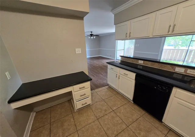 Photo 2 of Condo for sale at 5661 Birchmont Dr #E, Houston, TX 77091 | MLS# 71789835 | Listing updated on 2026-09-23