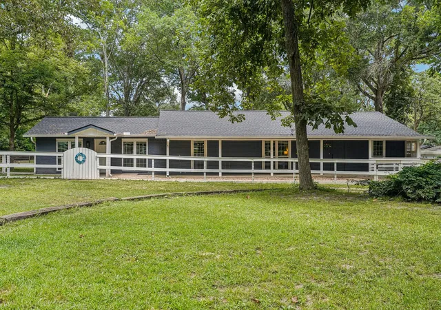 Photo 2 of Single family home for sale at 15191 Mcrae Lake, Conroe, TX 77303 | MLS# 90041005 | Listing updated on 2026-09-12